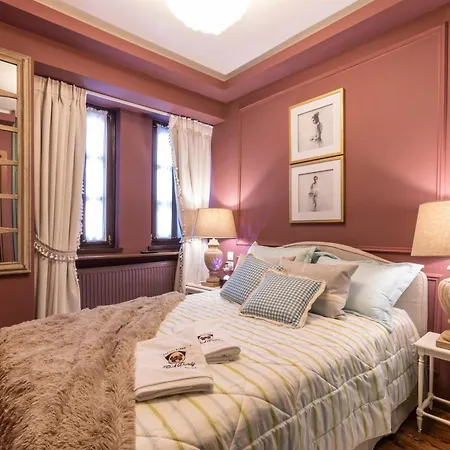 Rock Dandy La Maison De L Ours - Fireplace Retreat