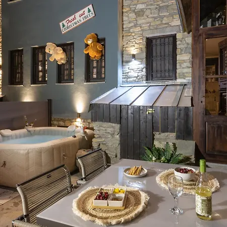 Rock Dandy La Maison De L'Ours - Unique Mountain Escape Nymfaio