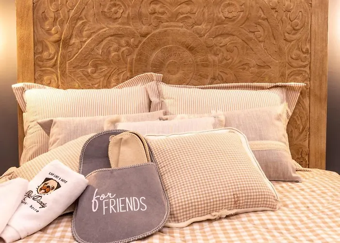 Rock Dandy La Maison De L Ours - Fireplace Retreat