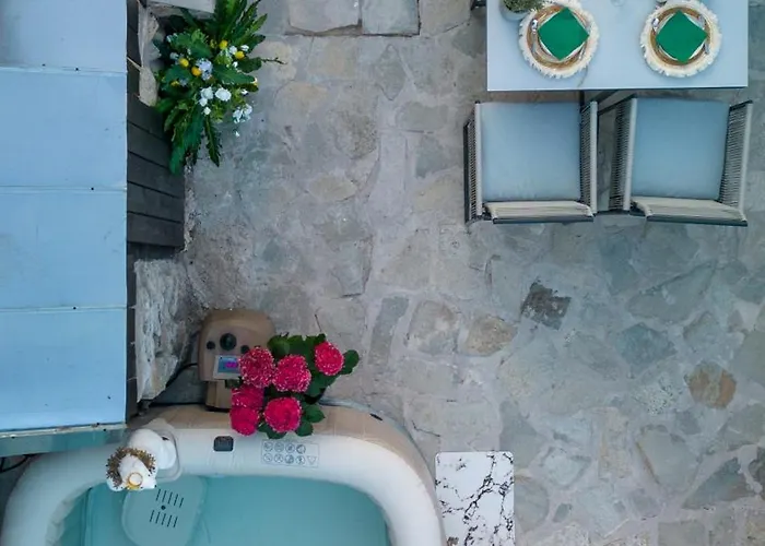 Rock Dandy La Maison De L Ours - Fireplace Retreat *