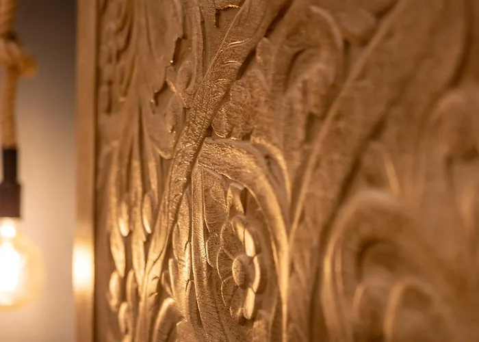 Rock Dandy La Maison De L Ours - Fireplace Retreat