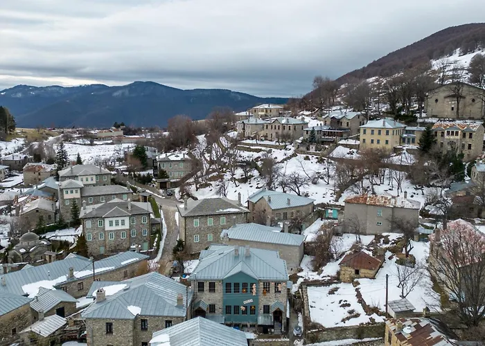 Rock Dandy La Maison De L Ours - Fireplace Retreat Nimfaíon