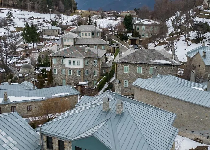 Rock Dandy La Maison De L Ours - Fireplace Retreat Nimfaíon